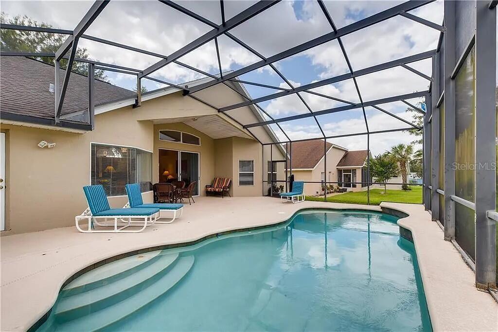 1956 SOUTHERN DUNES BLVD