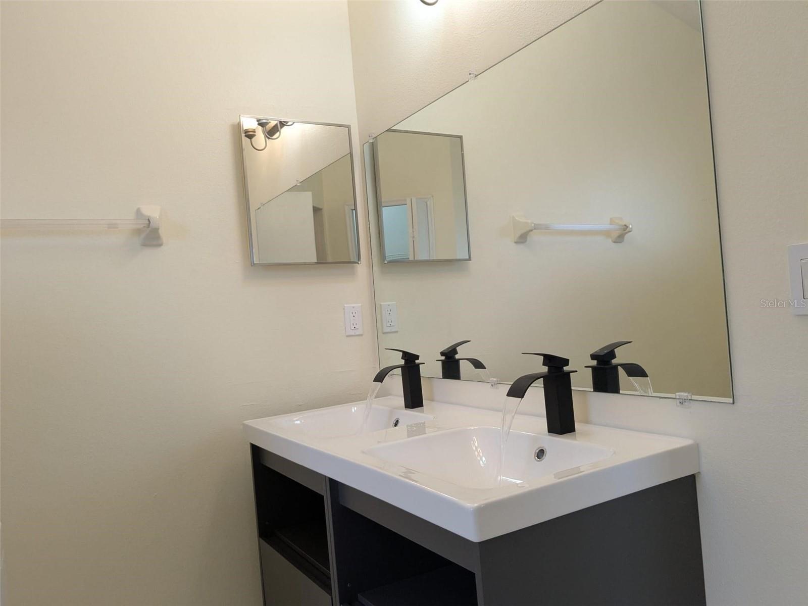 1027 SHEELER HILLS DR