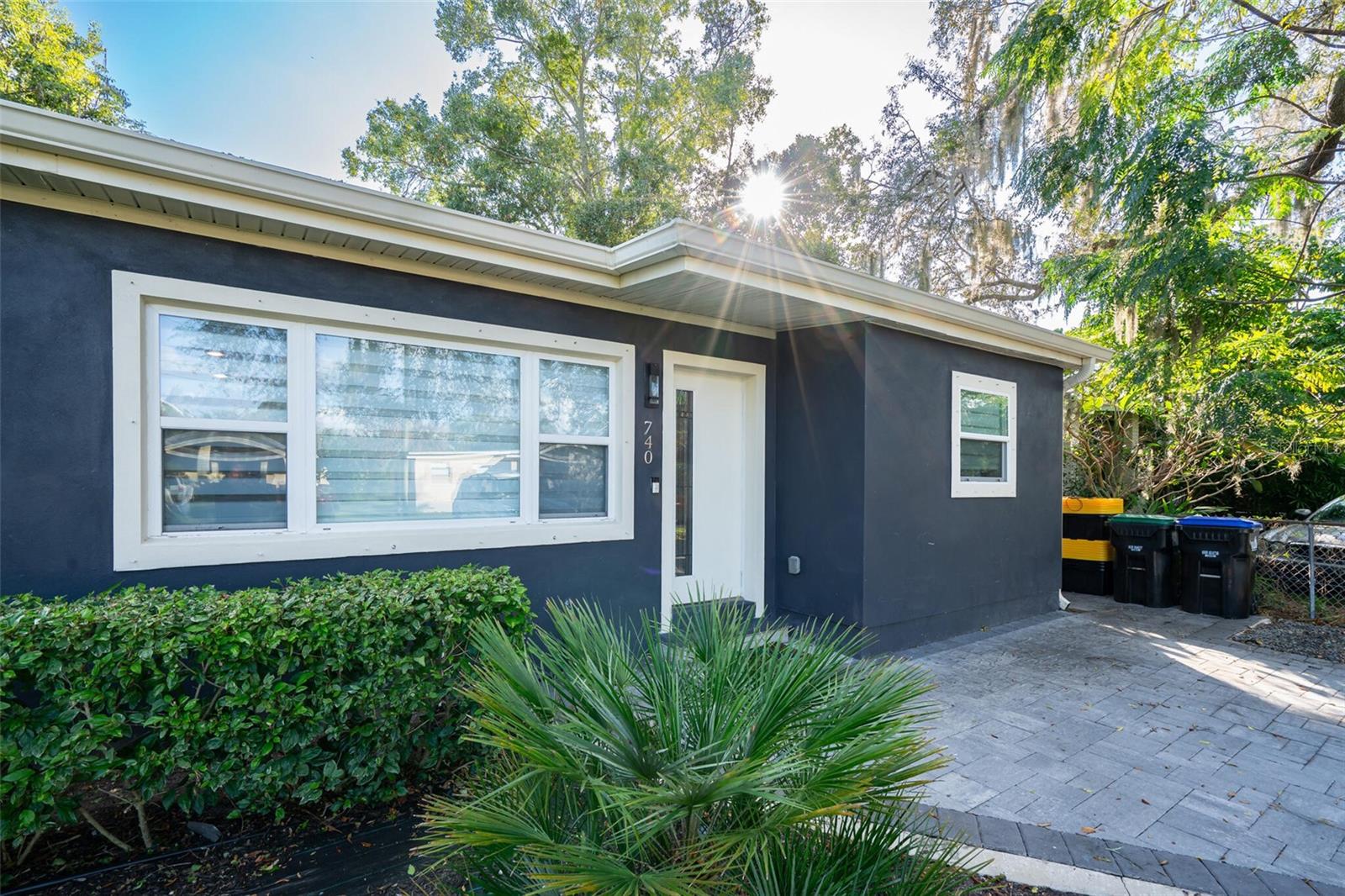 740 NAPLES DR