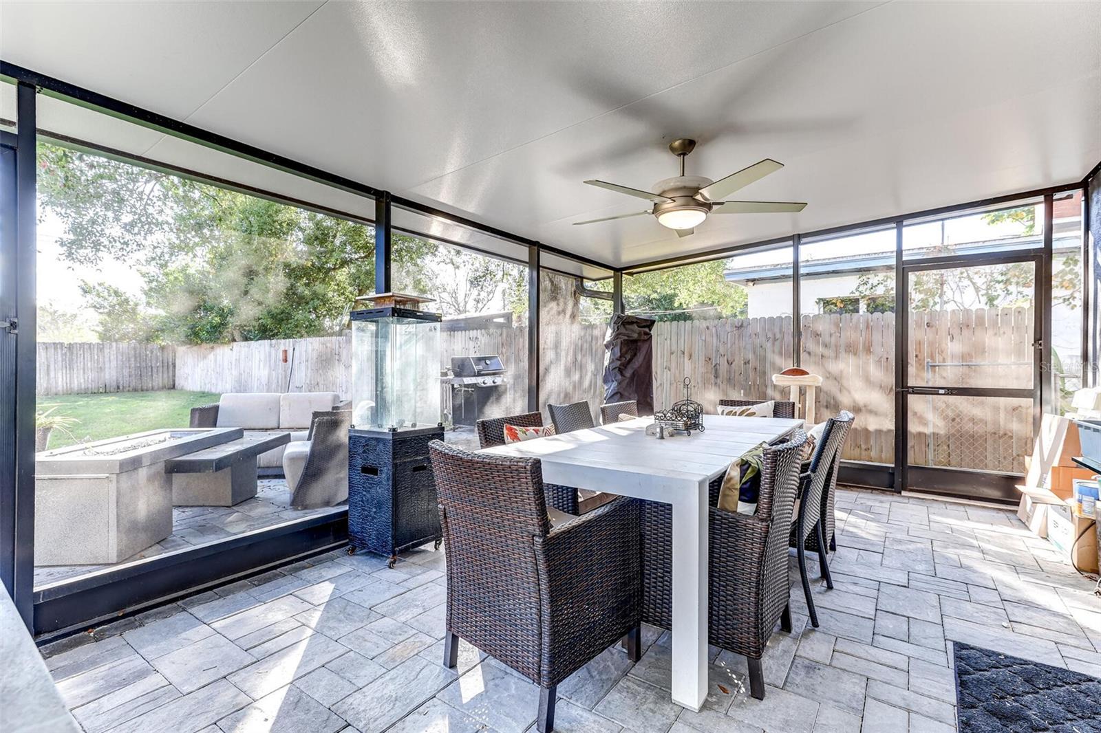 740 NAPLES DR