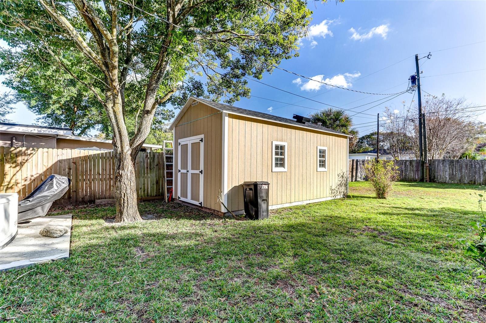740 NAPLES DR