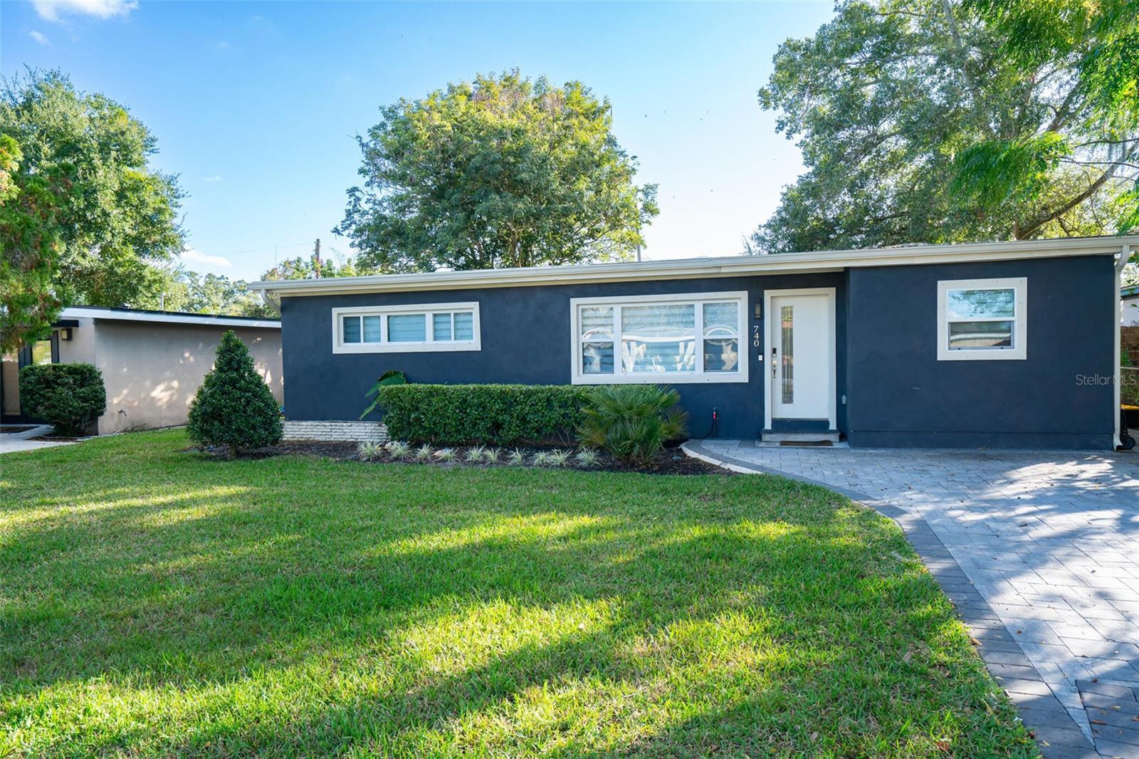 740 NAPLES DR