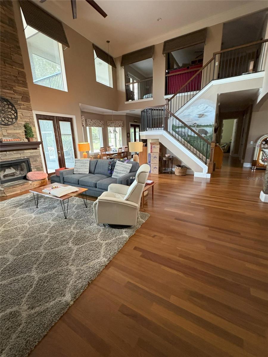 1865 S TANNER CT