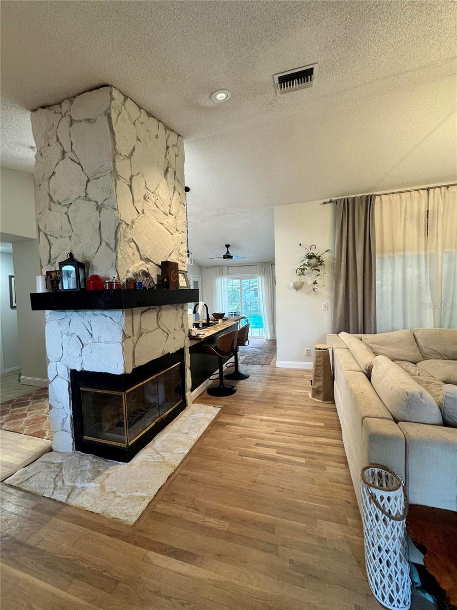5924 LANTERN CT