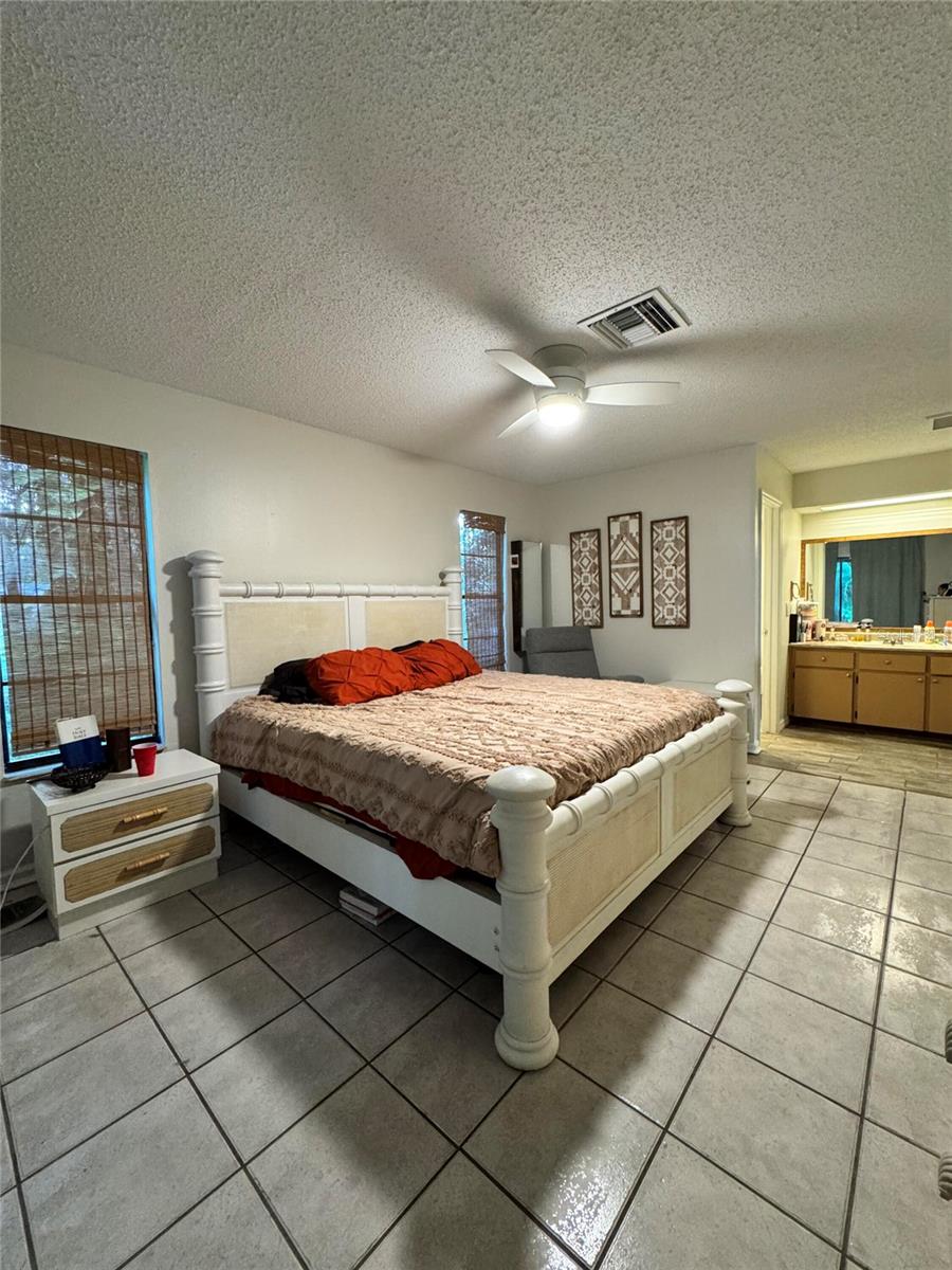 5924 LANTERN CT
