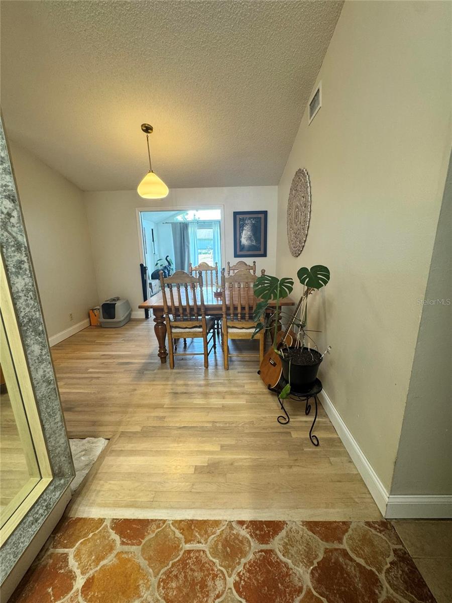5924 LANTERN CT