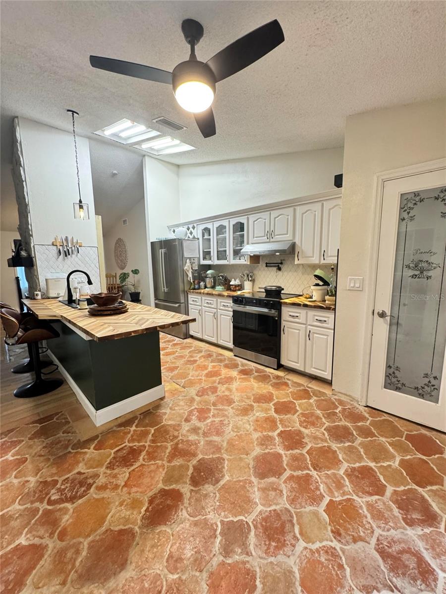 5924 LANTERN CT