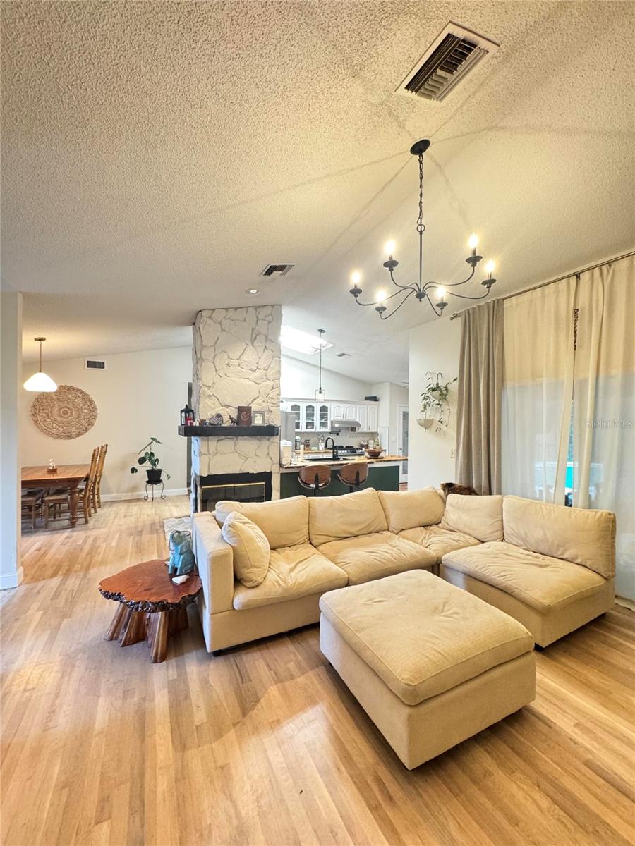 5924 LANTERN CT