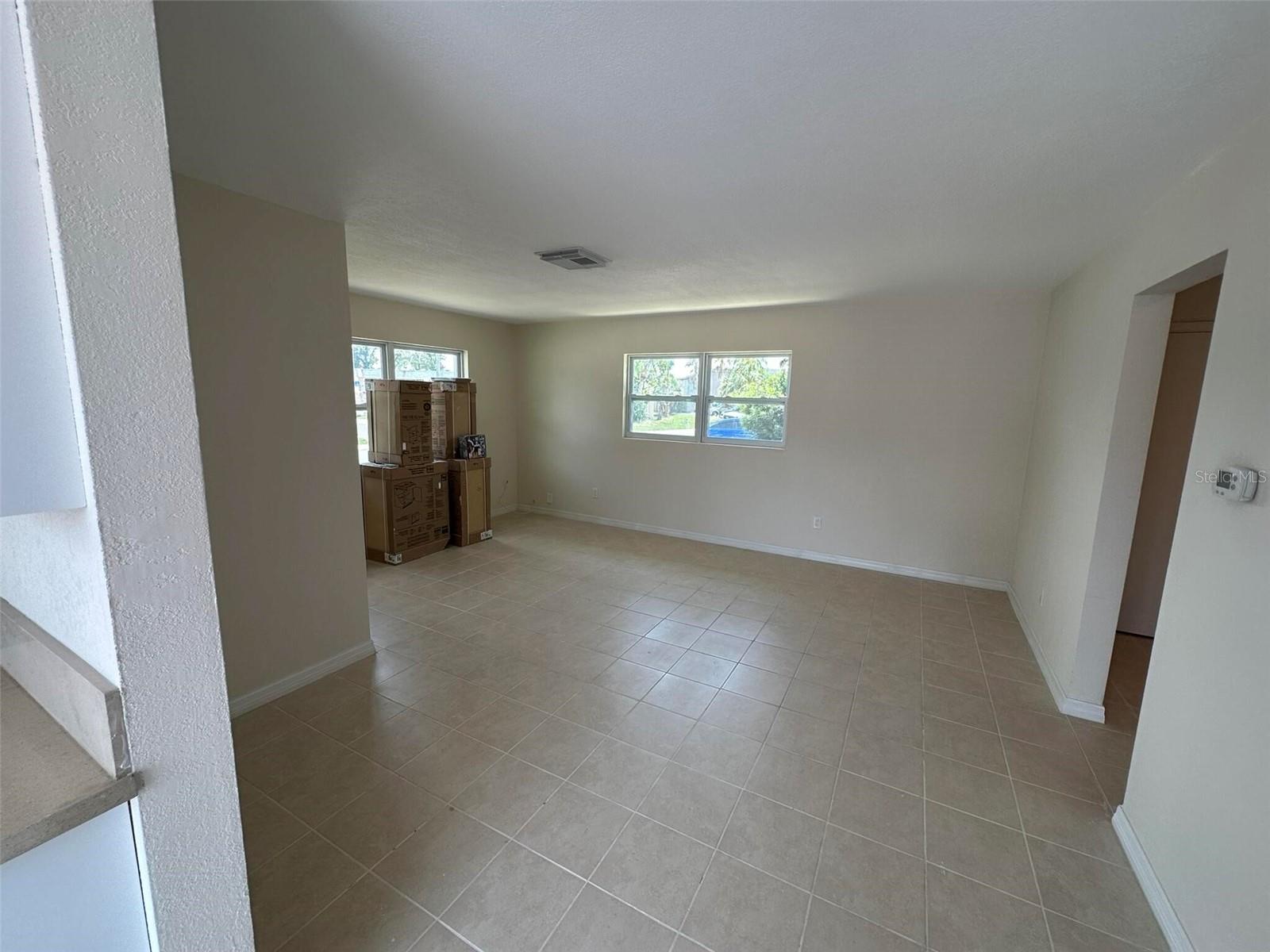 312 S BETTY LN