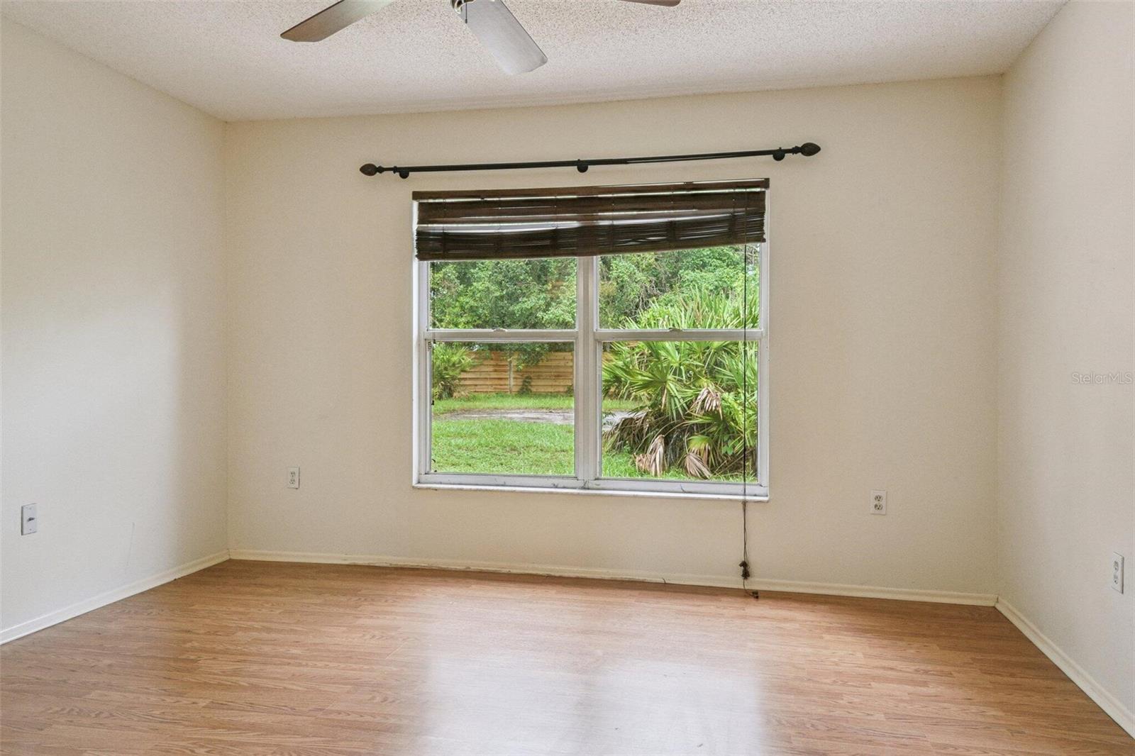 1849 WOOD HOLLOW CT