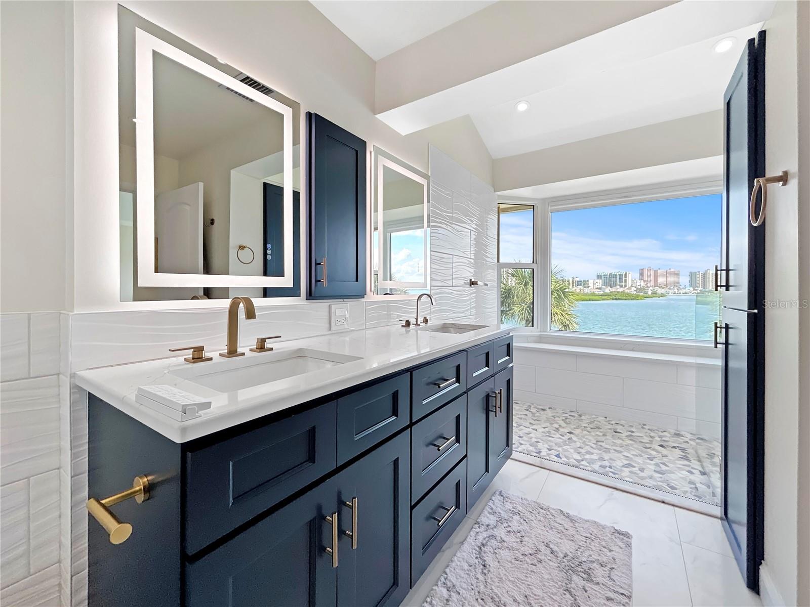 152 MARINA DEL REY CT