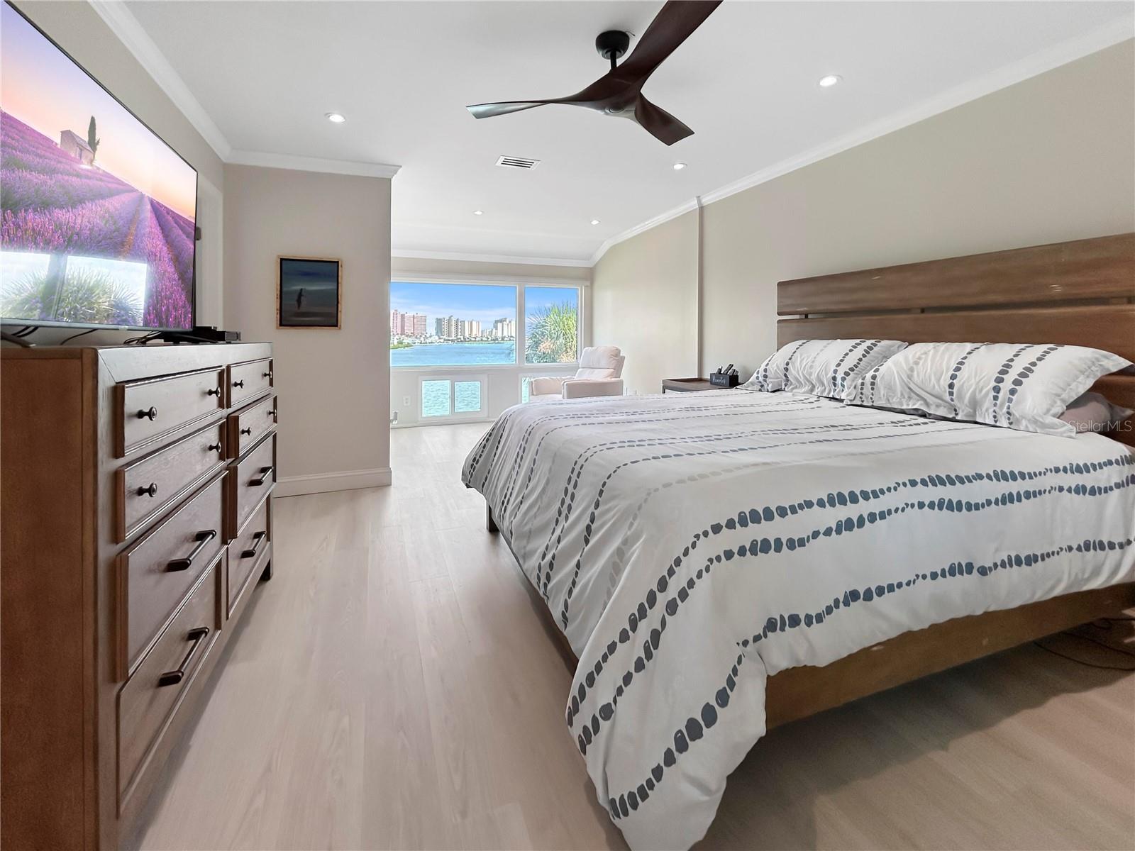152 MARINA DEL REY CT