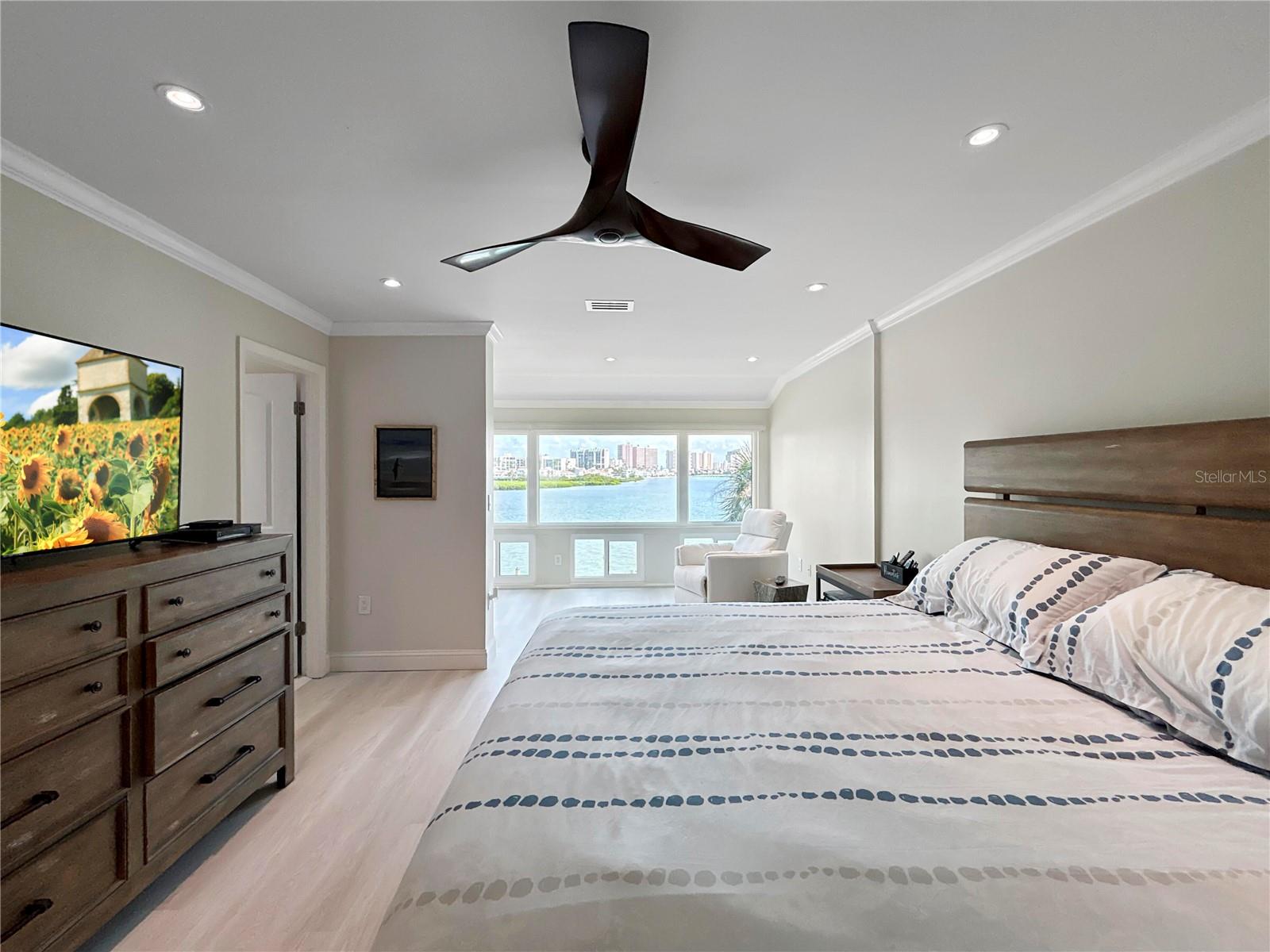 152 MARINA DEL REY CT