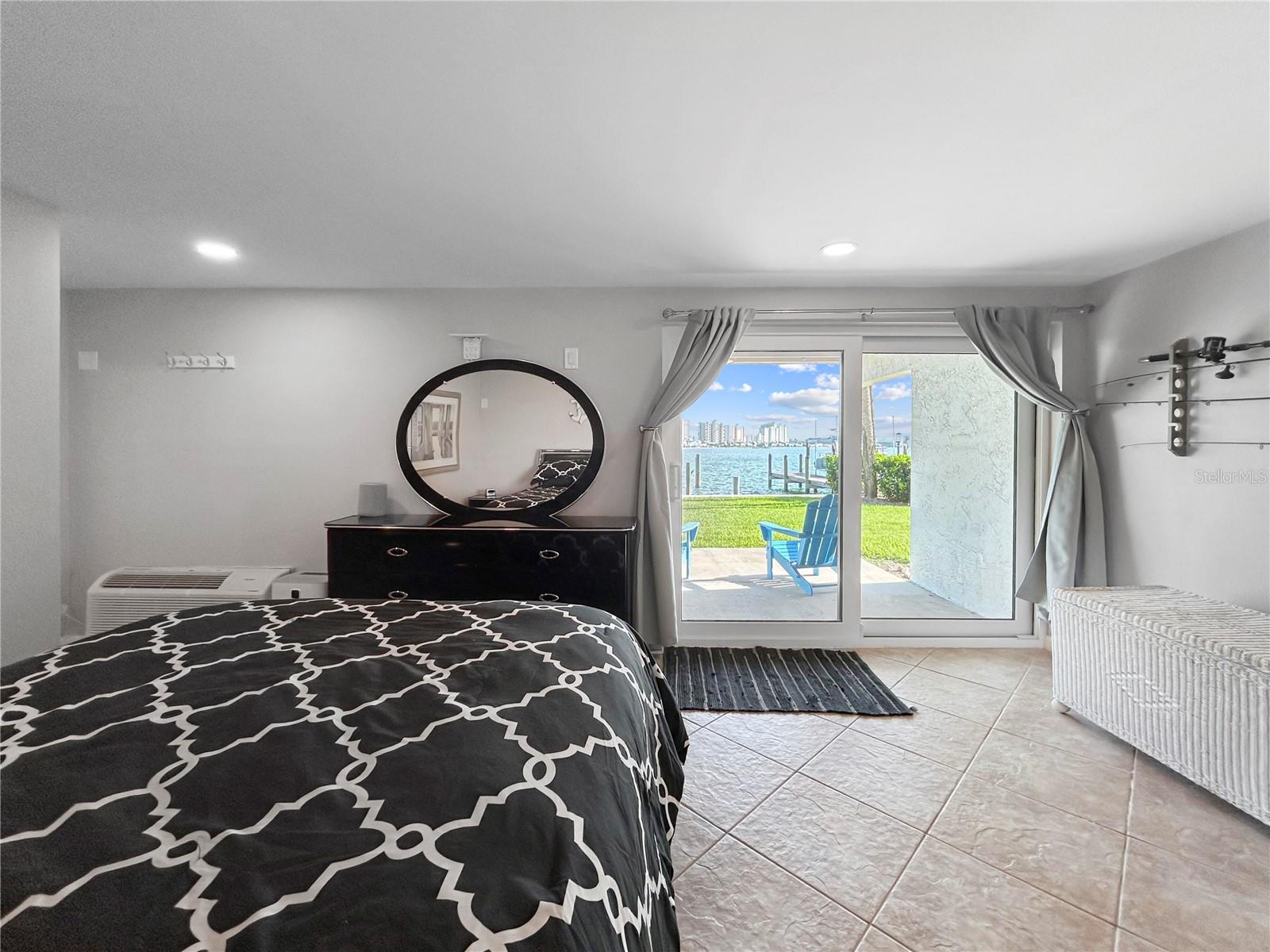 152 MARINA DEL REY CT