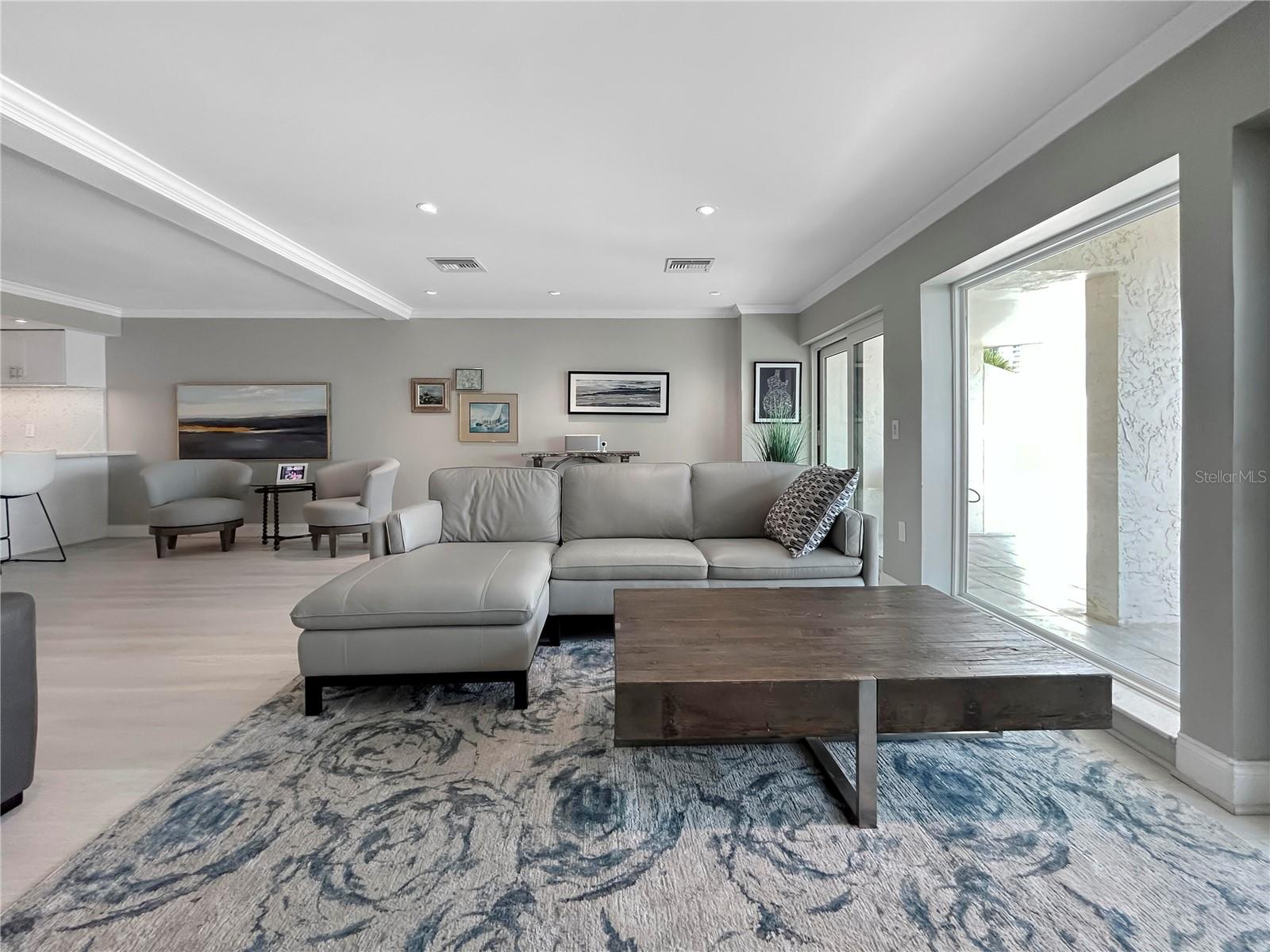 152 MARINA DEL REY CT