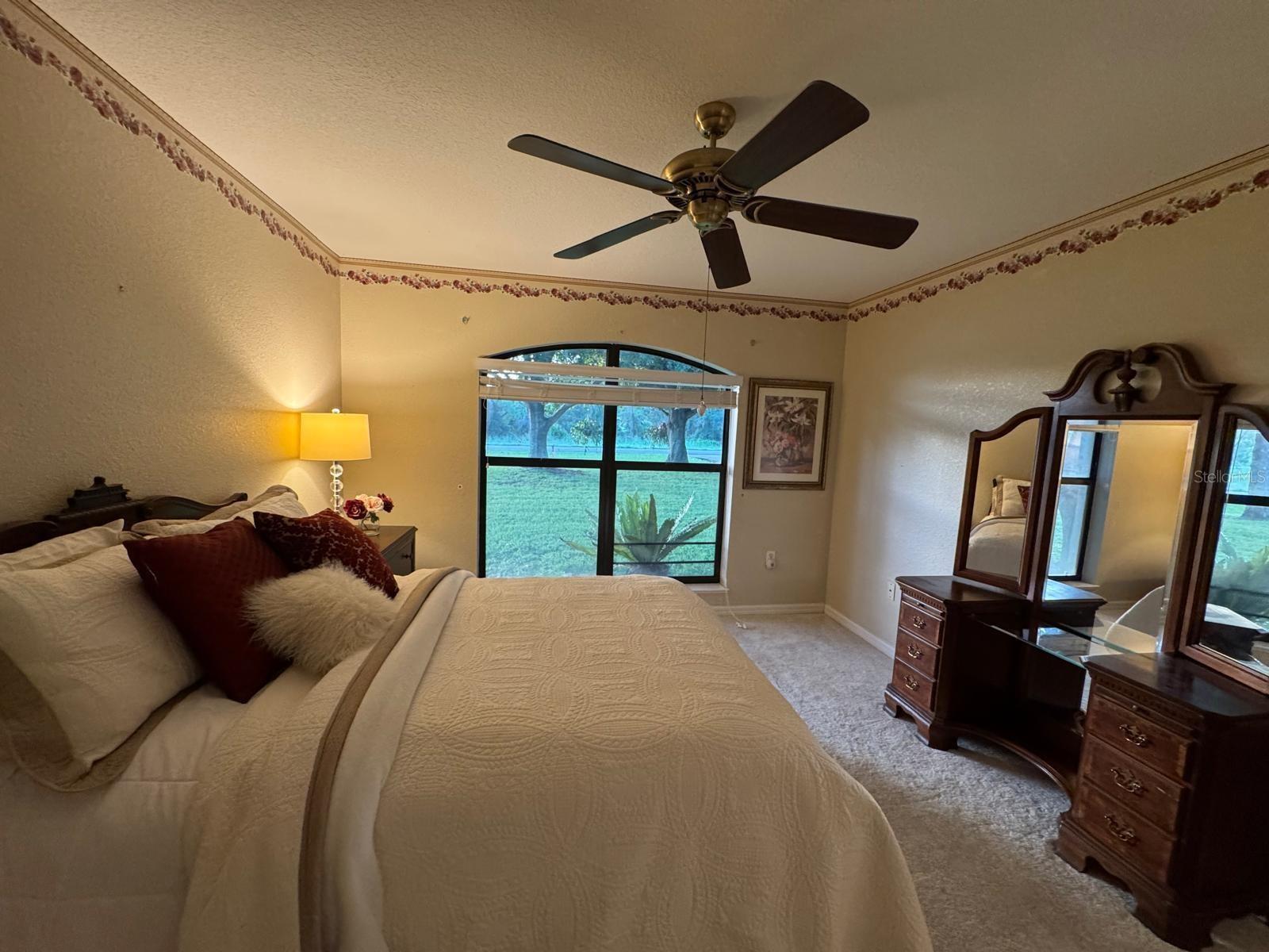405 LAKE AUGUST DR