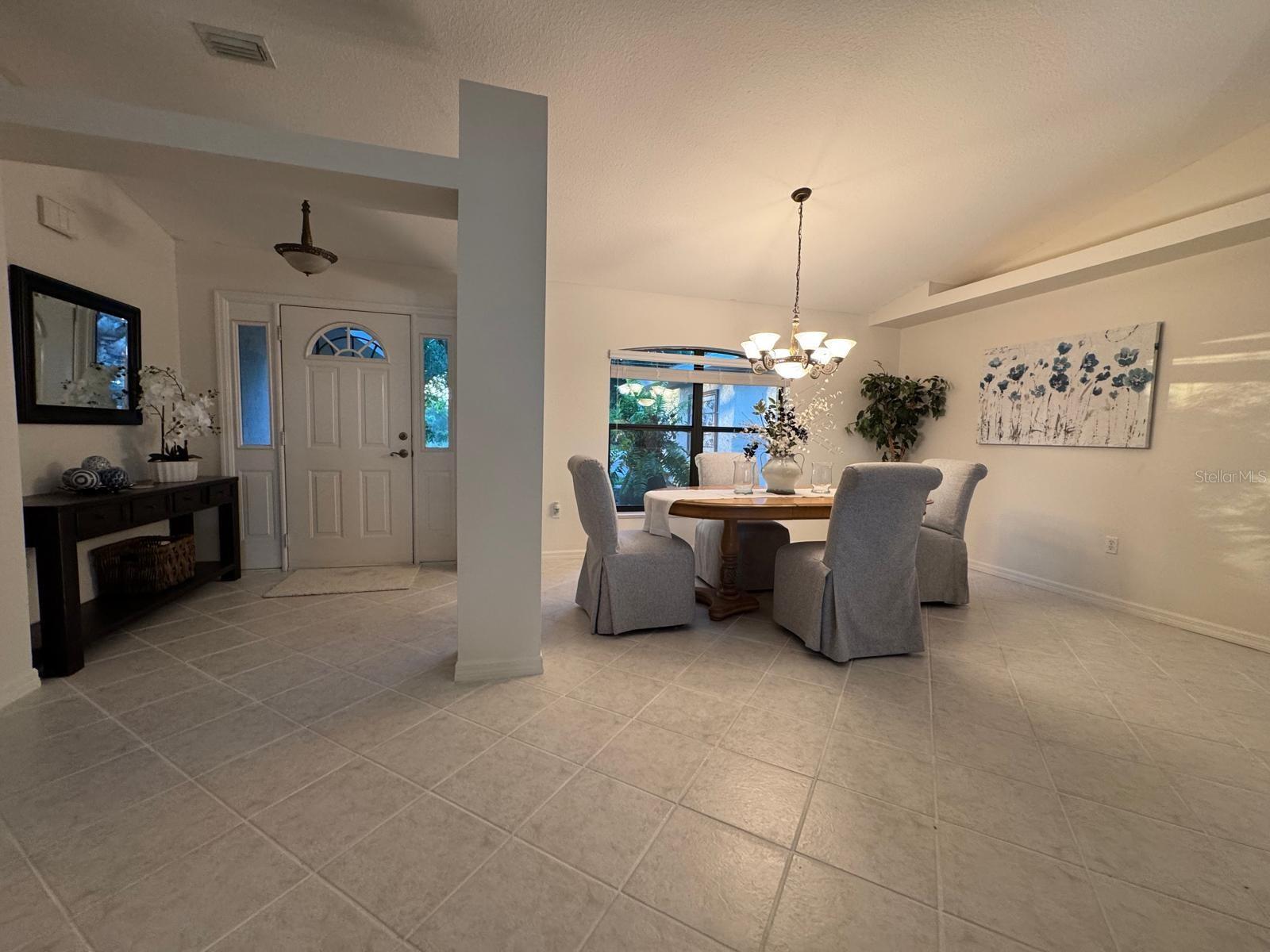 405 LAKE AUGUST DR