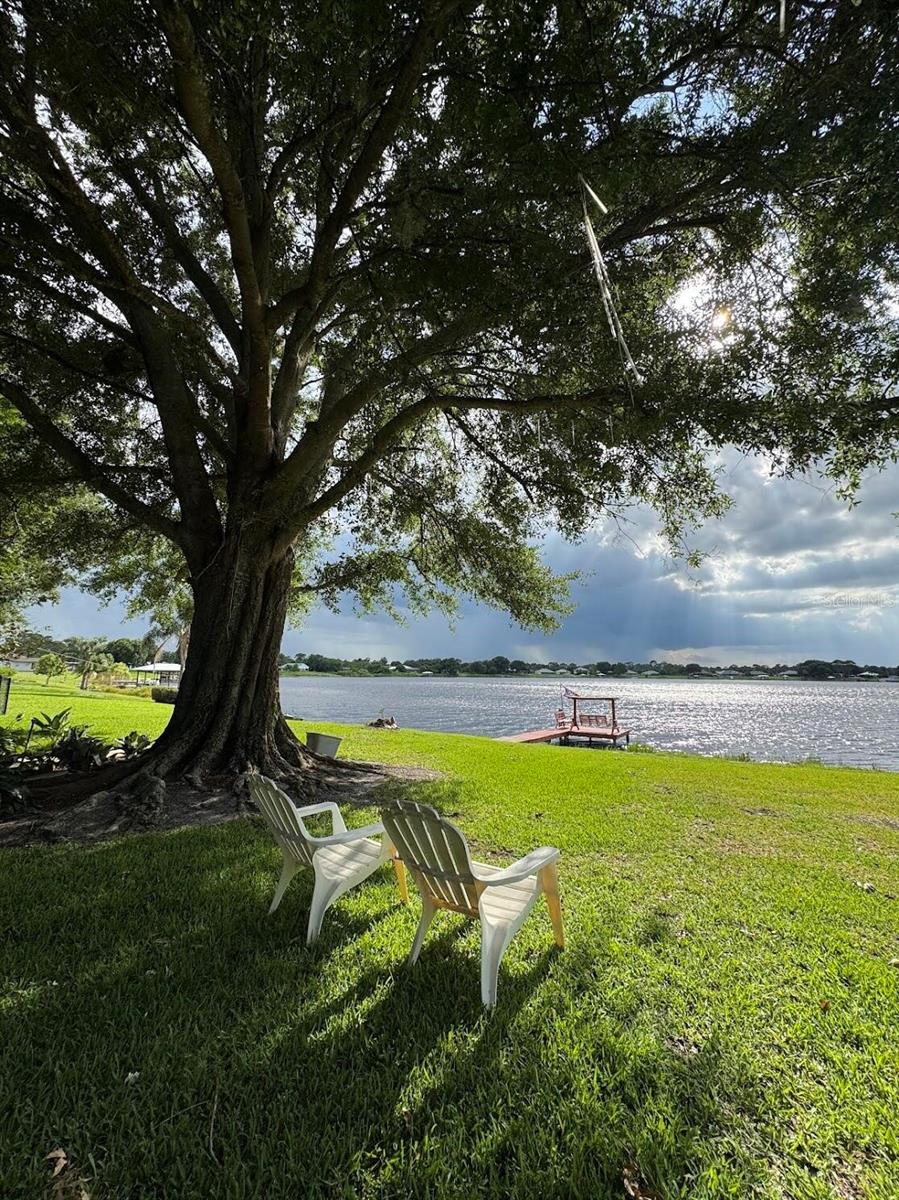 405 LAKE AUGUST DR