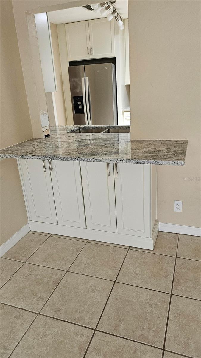 22 PLAZA DR