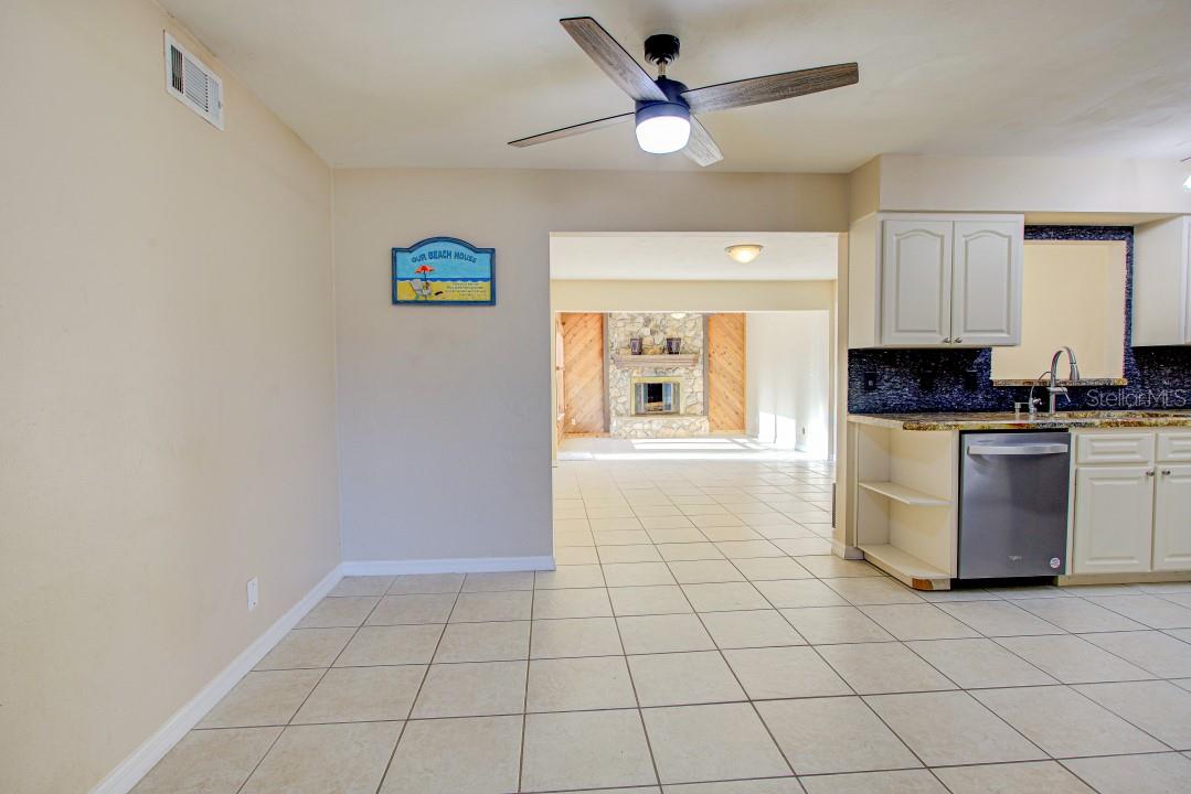 22 PLAZA DR