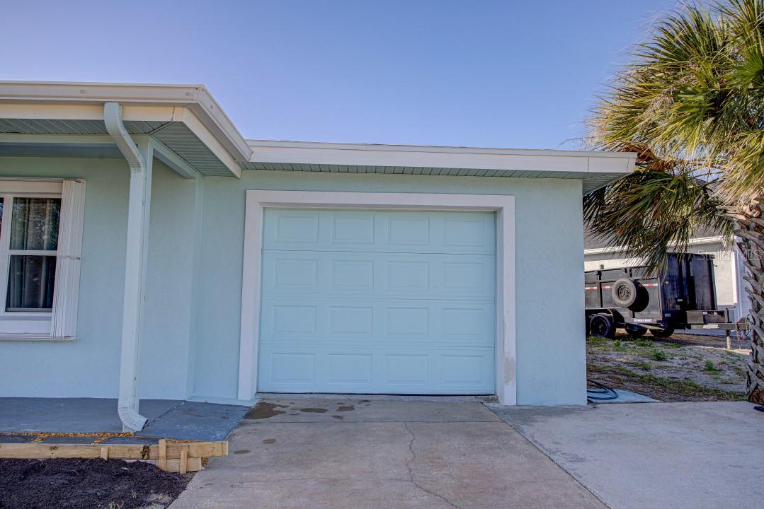 22 PLAZA DR