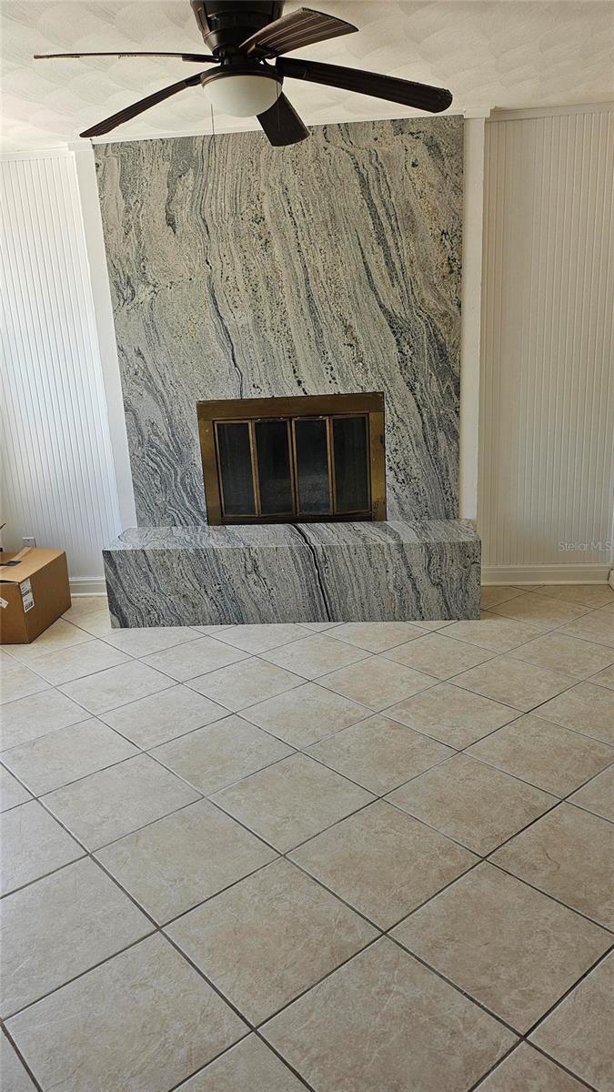22 PLAZA DR