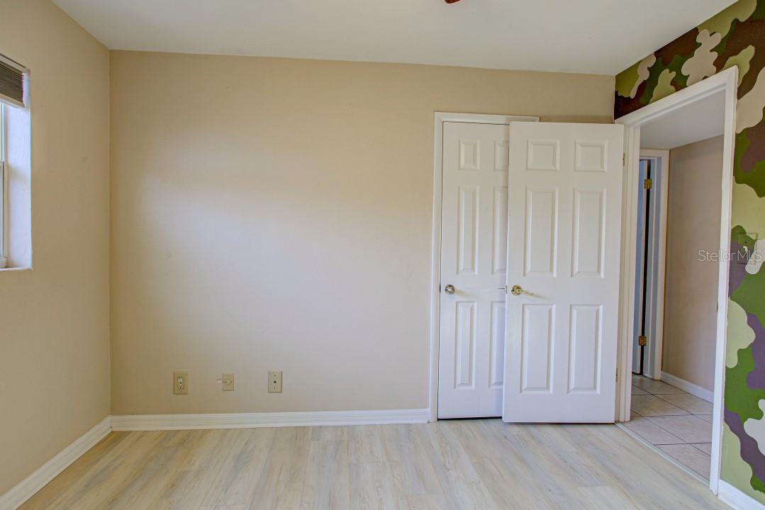 22 PLAZA DR