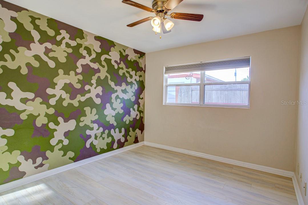 22 PLAZA DR