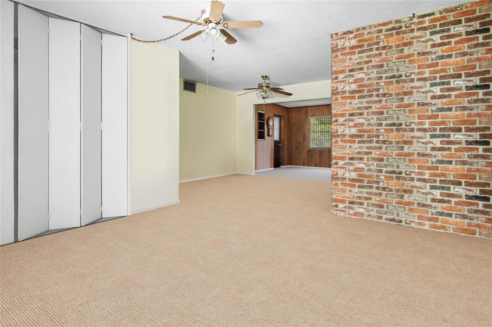 932 ROCK OAK DR