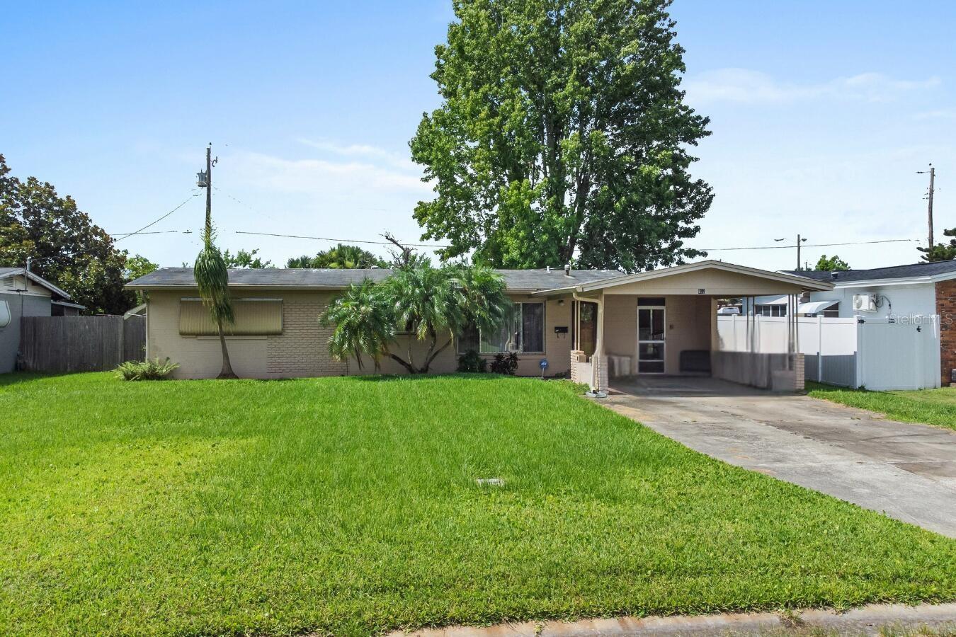 932 ROCK OAK DR