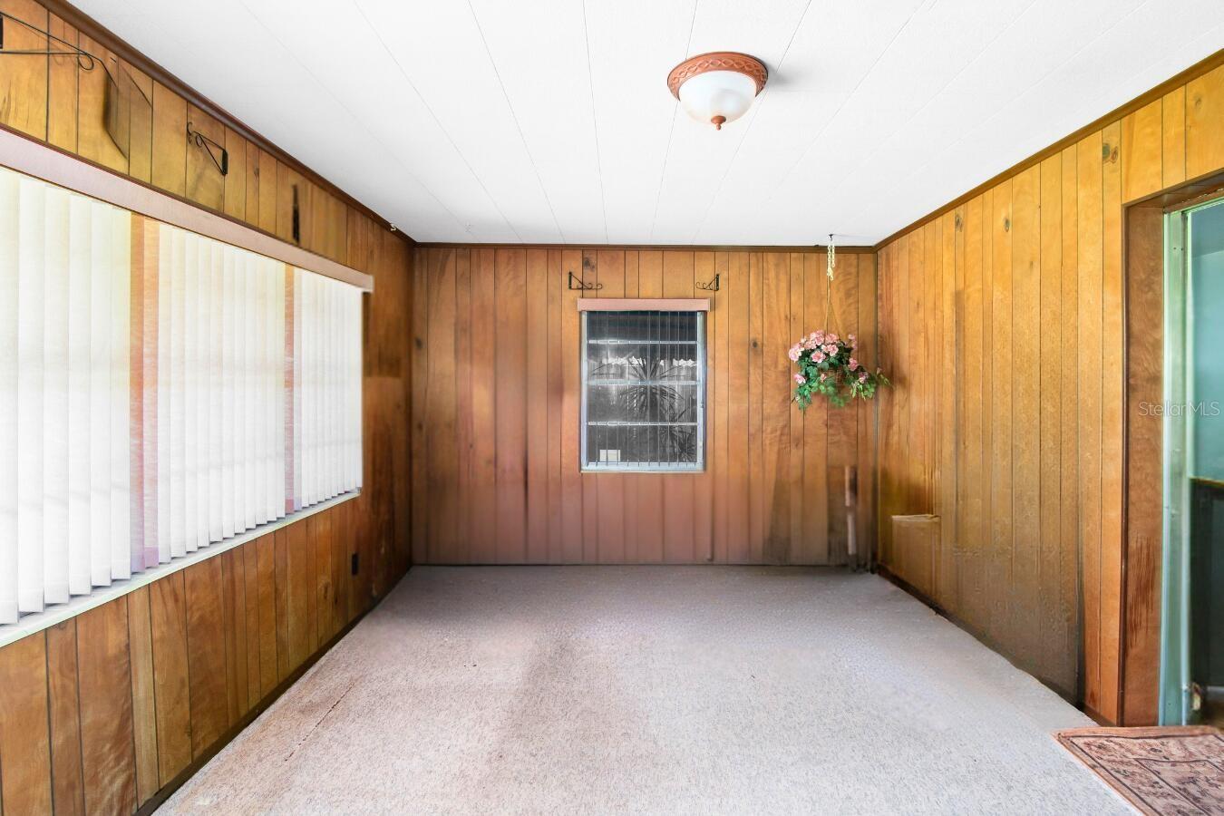 932 ROCK OAK DR