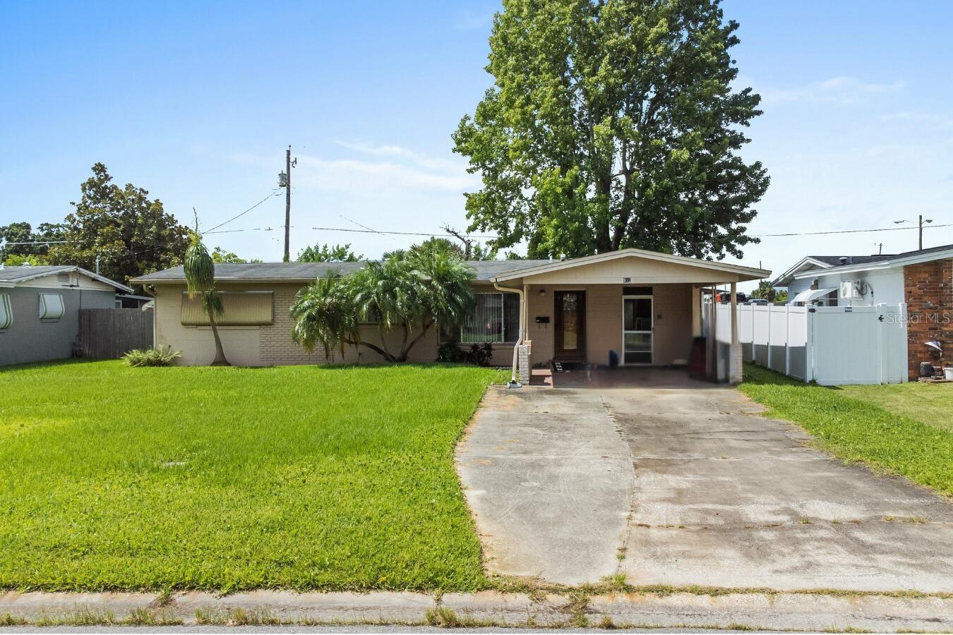 932 ROCK OAK DR
