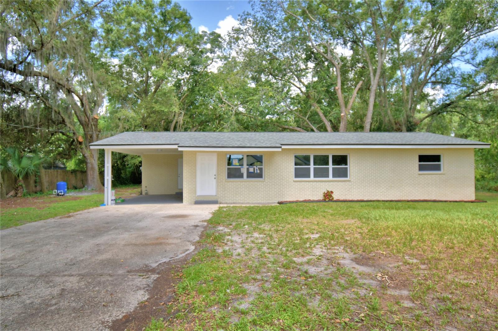 902 PALMER RD