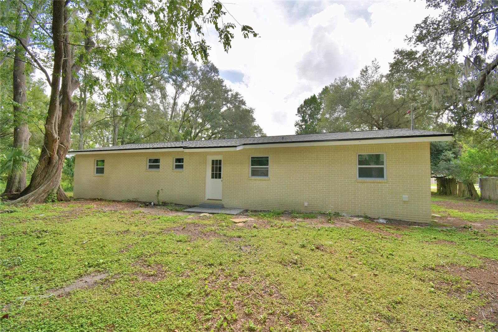 902 PALMER RD
