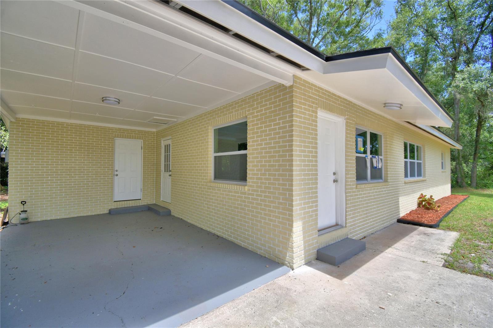 902 PALMER RD