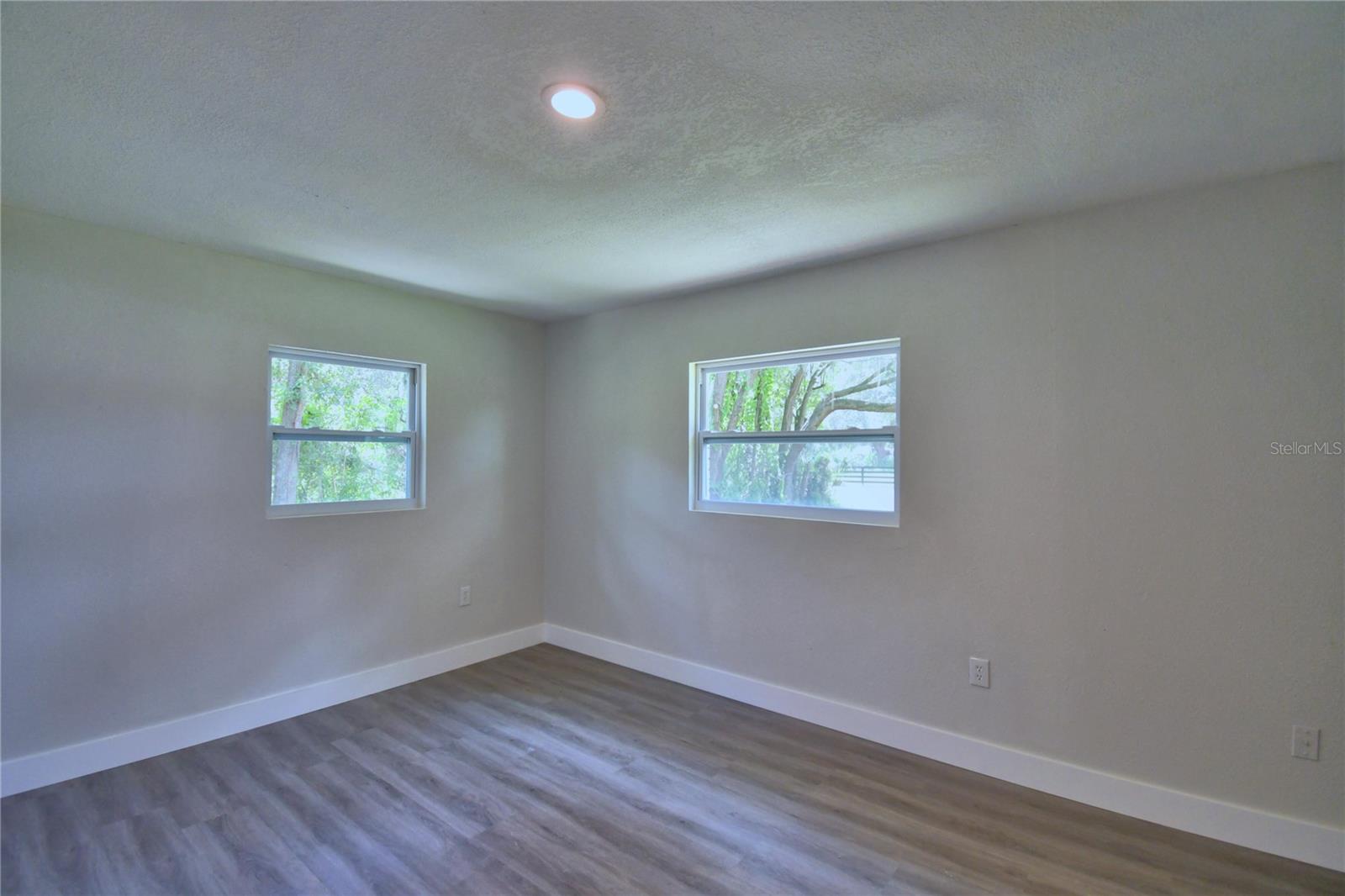 902 PALMER RD