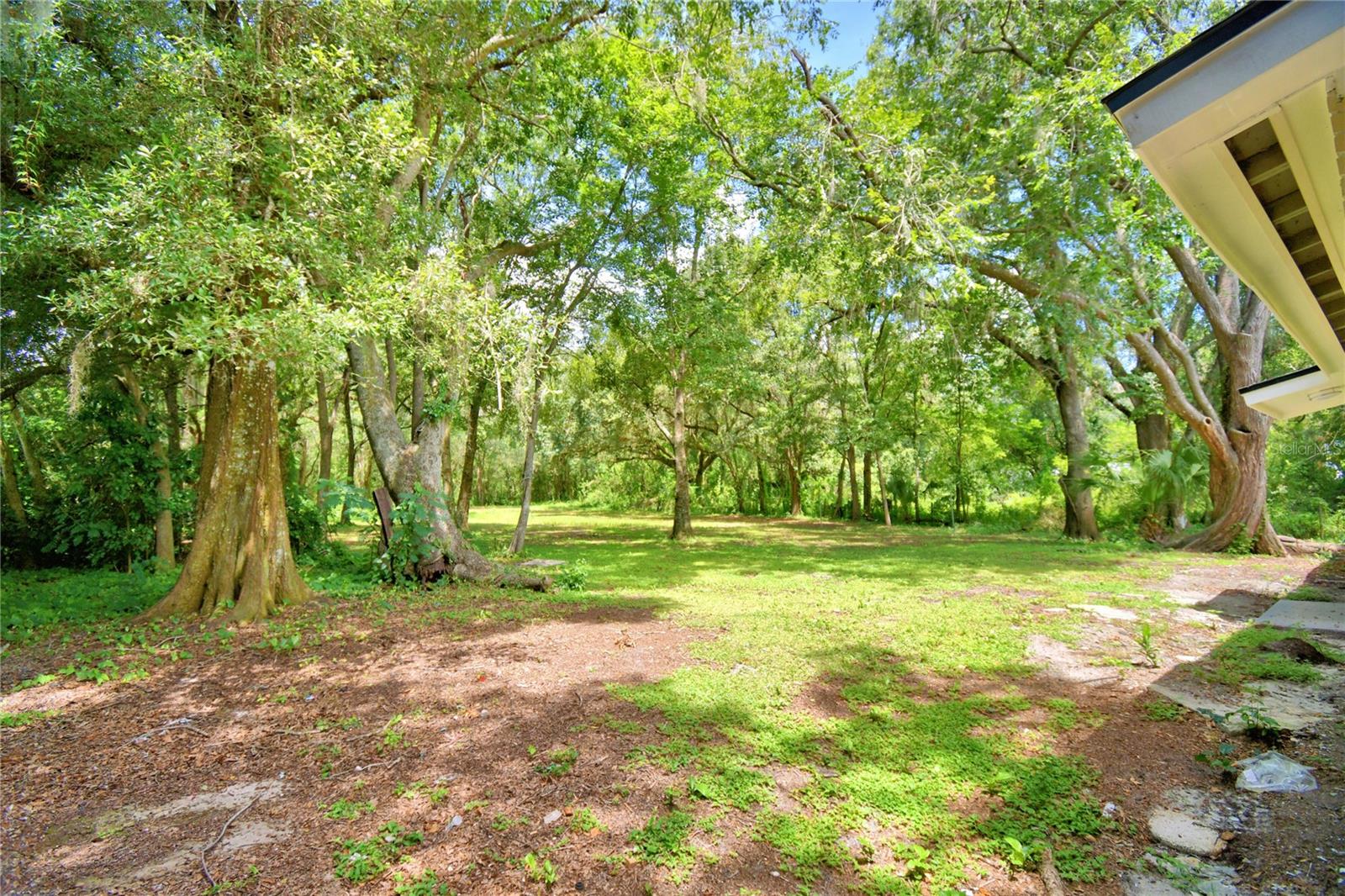 902 PALMER RD
