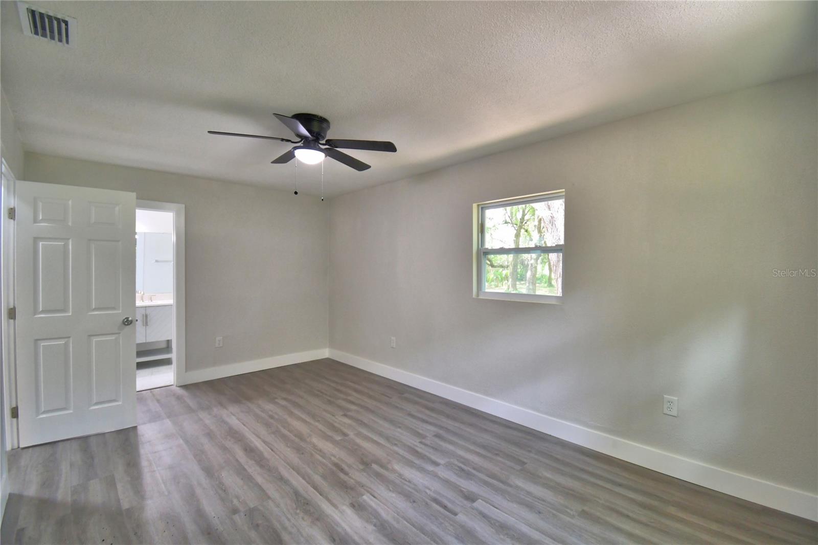 902 PALMER RD