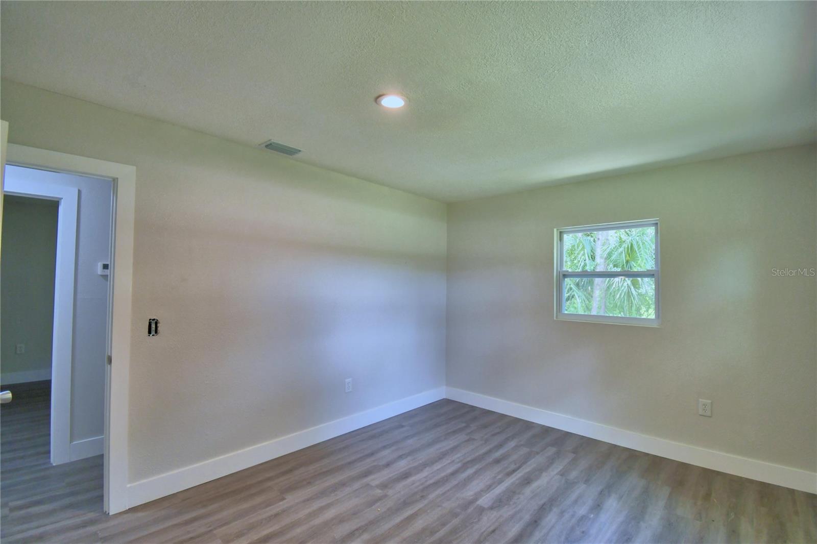 902 PALMER RD