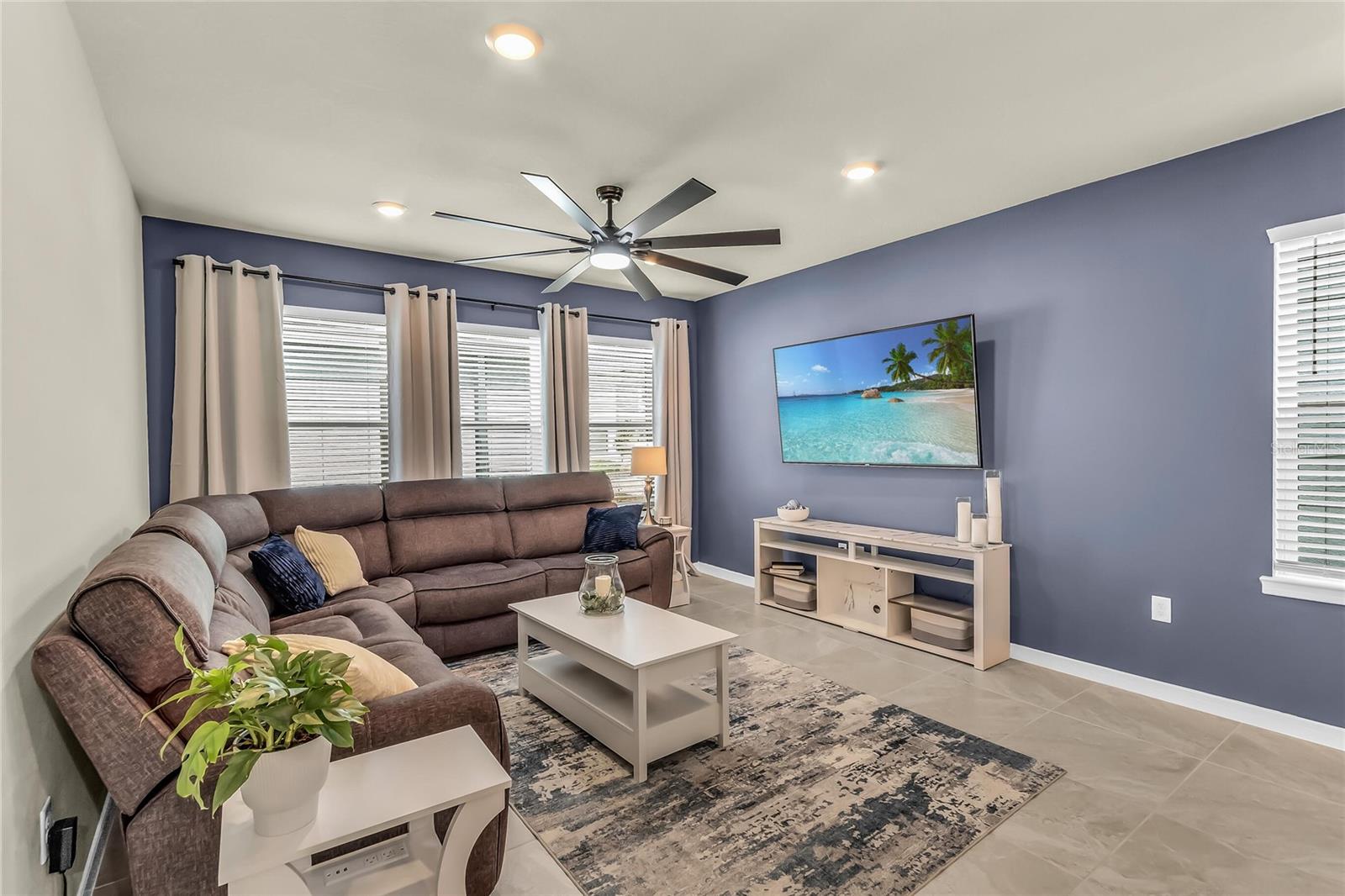 4087 ROAMING BROOK DR