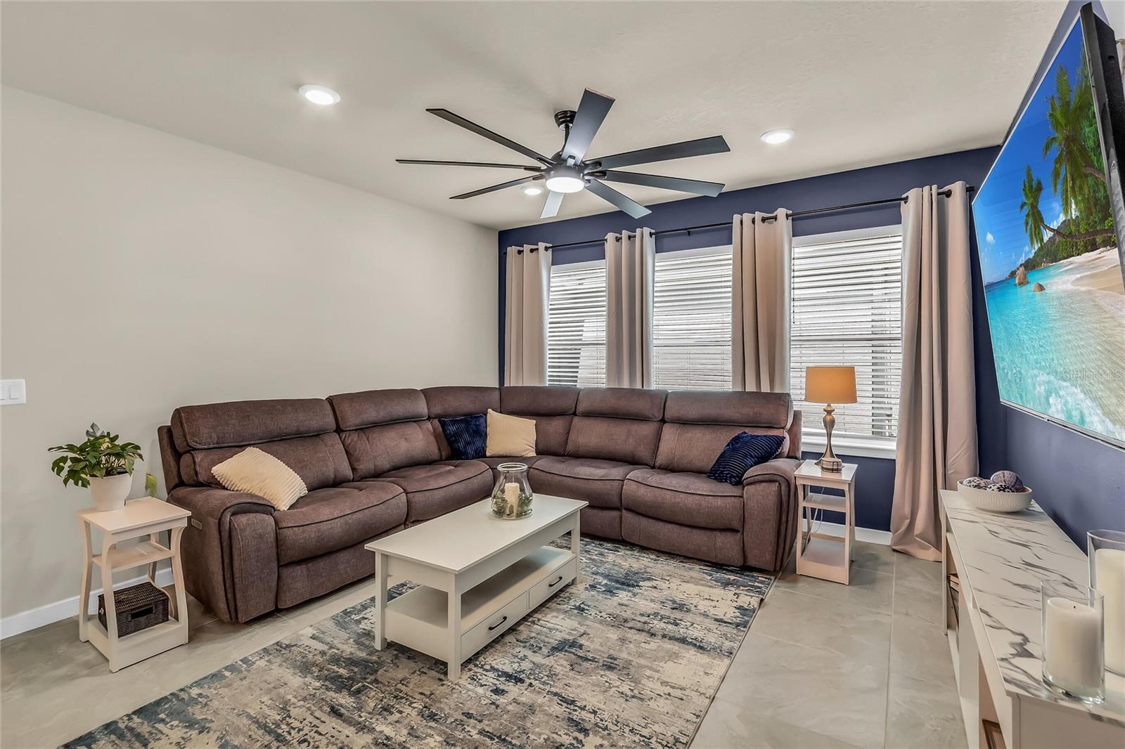 4087 ROAMING BROOK DR