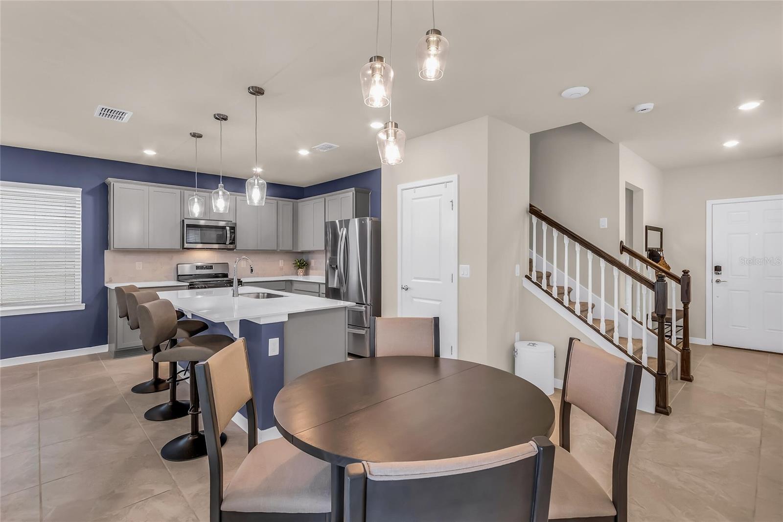 4087 ROAMING BROOK DR