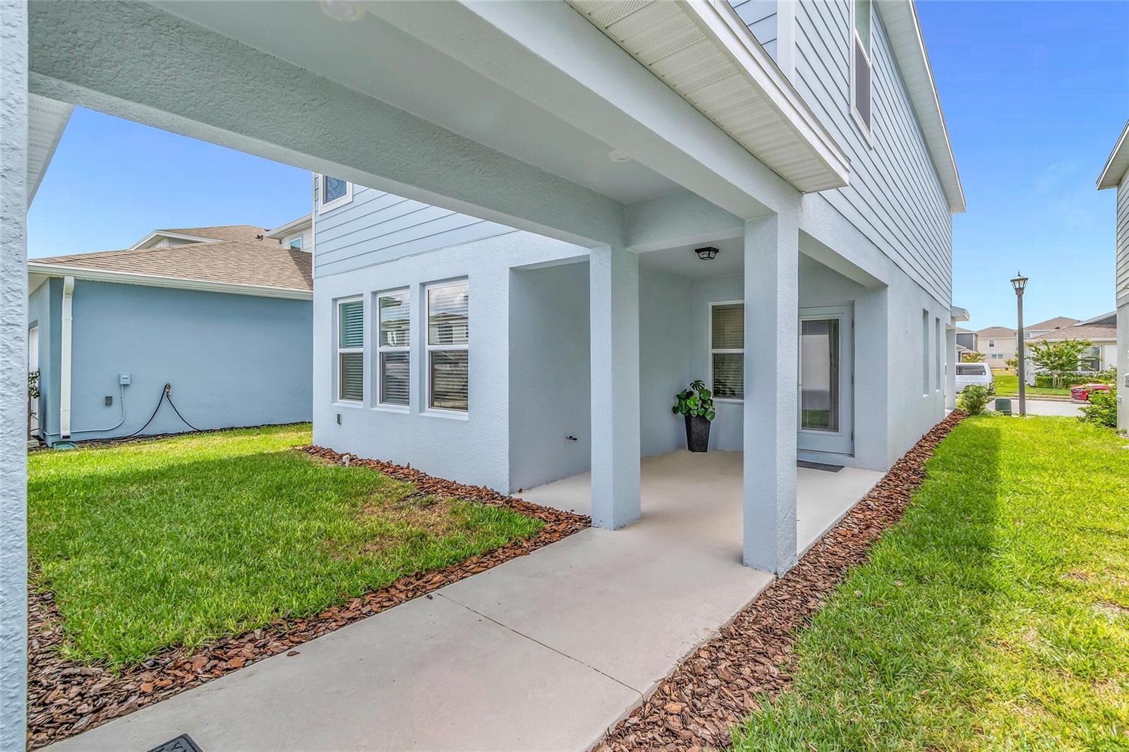 4087 ROAMING BROOK DR