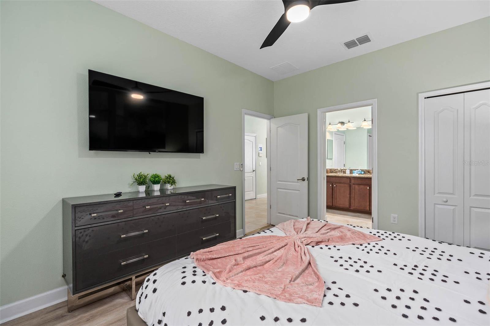 1453 BELLE TERRE RD