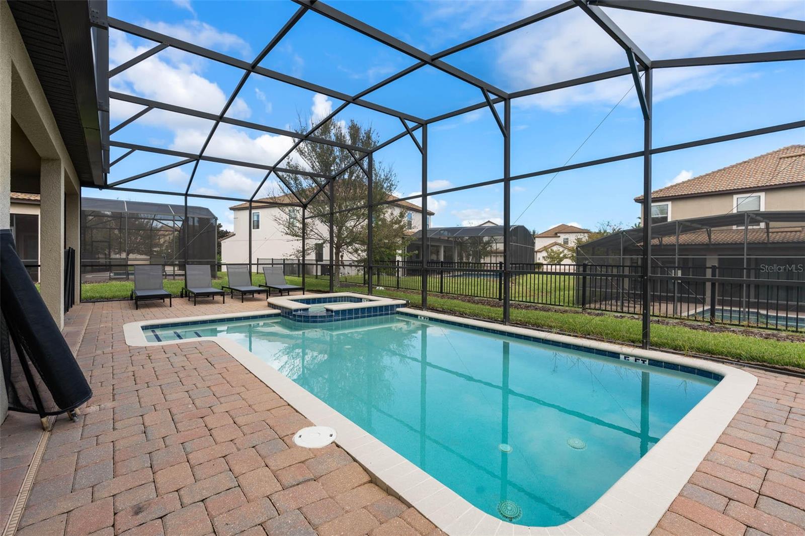 1453 BELLE TERRE RD