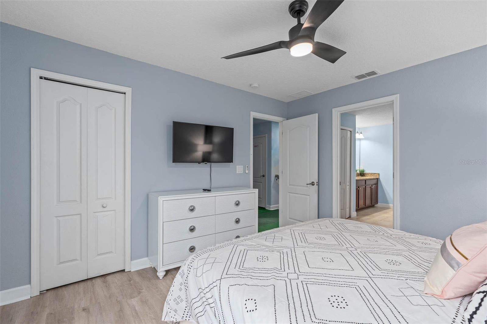 1453 BELLE TERRE RD