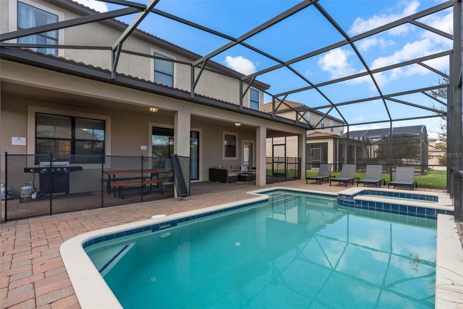 1453 BELLE TERRE RD