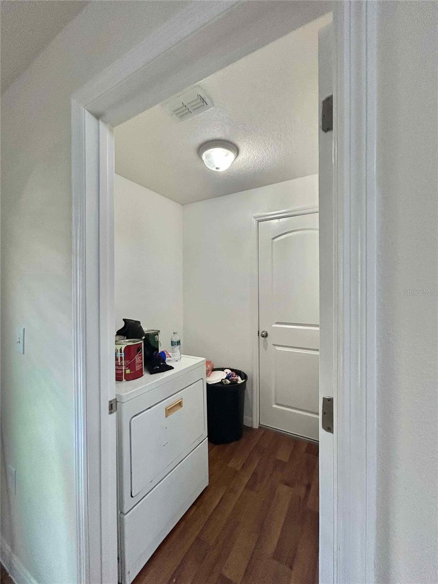 519 DELTA AVE