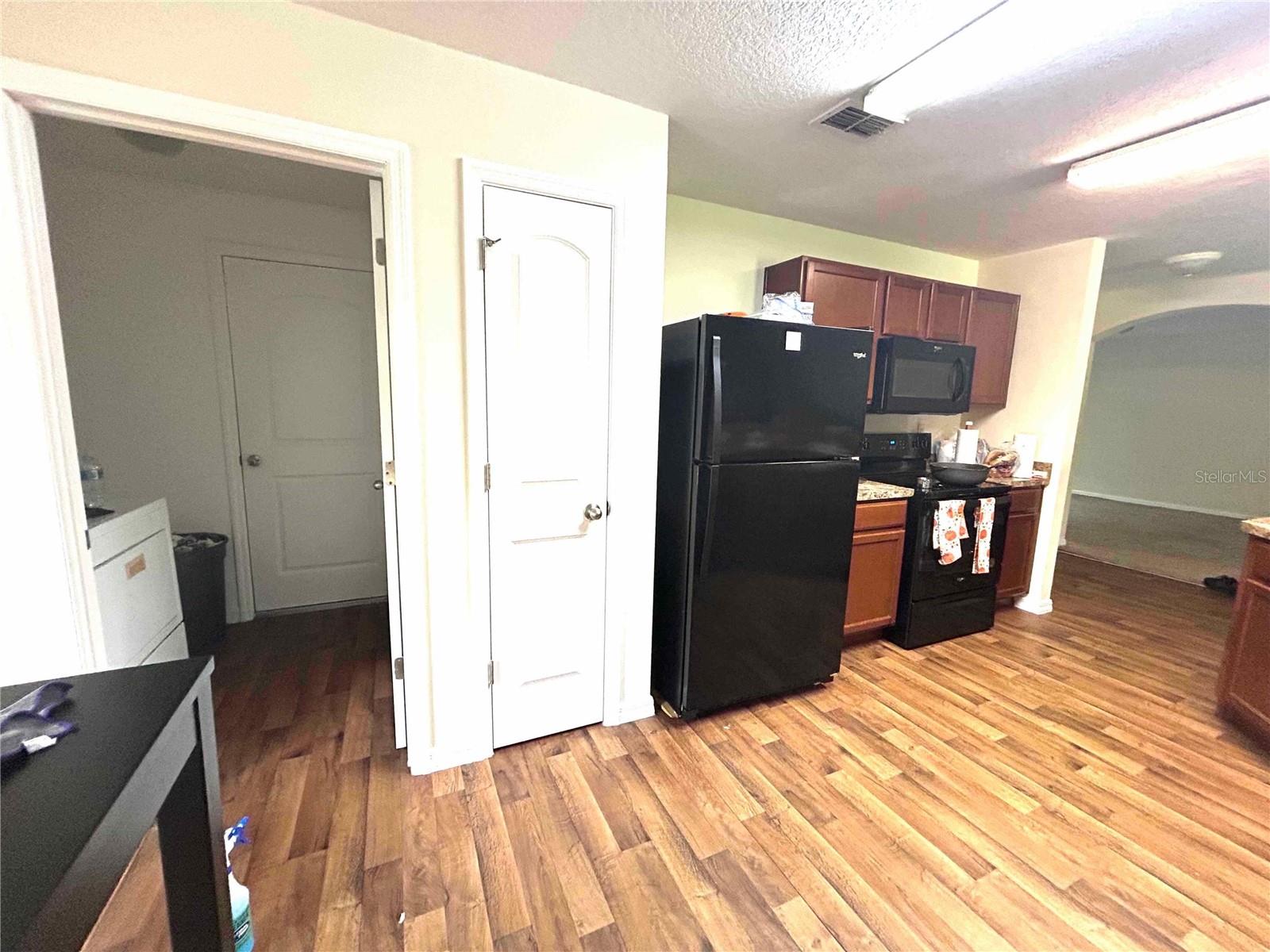 519 DELTA AVE