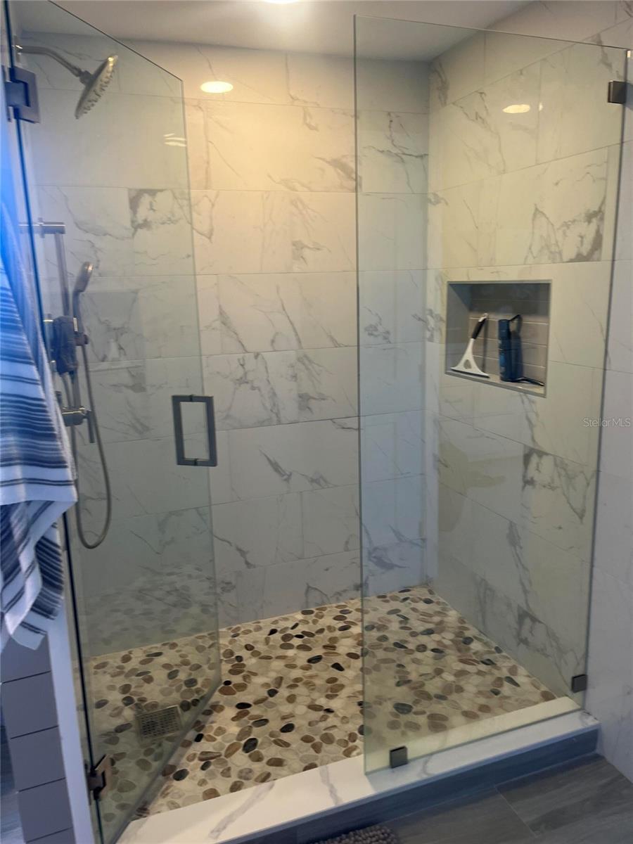 24 OAKWOOD DR N #24